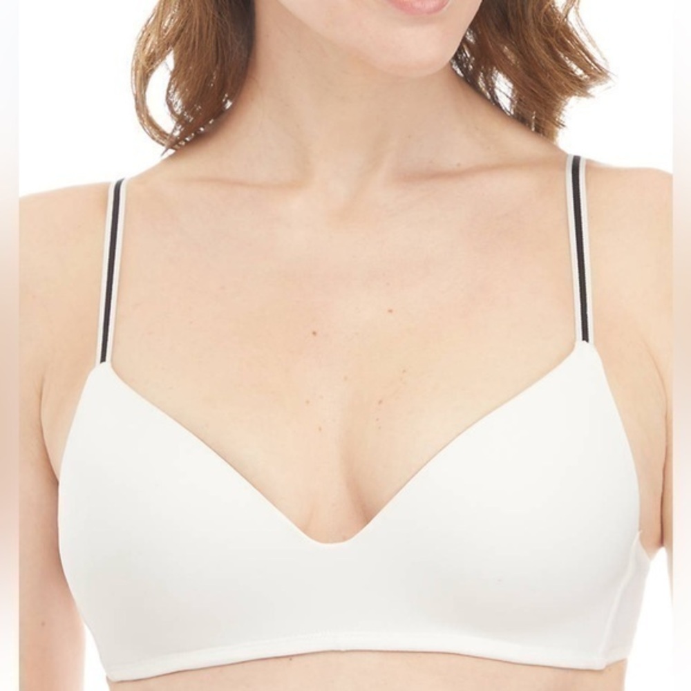 Parisian
Cushion Comfort Wire Free Contour Bra size large NWT